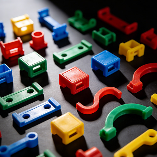 Moldeo de piezas de plástico pequeñas